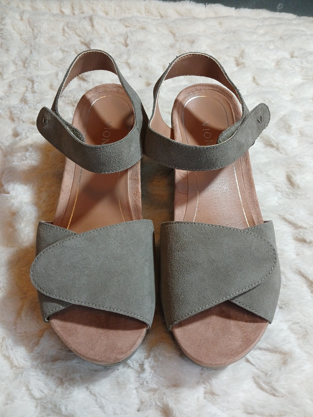 Vionic Womens Astrid II Wedge Sandal Size 11 Gray Suede Ankle Strap